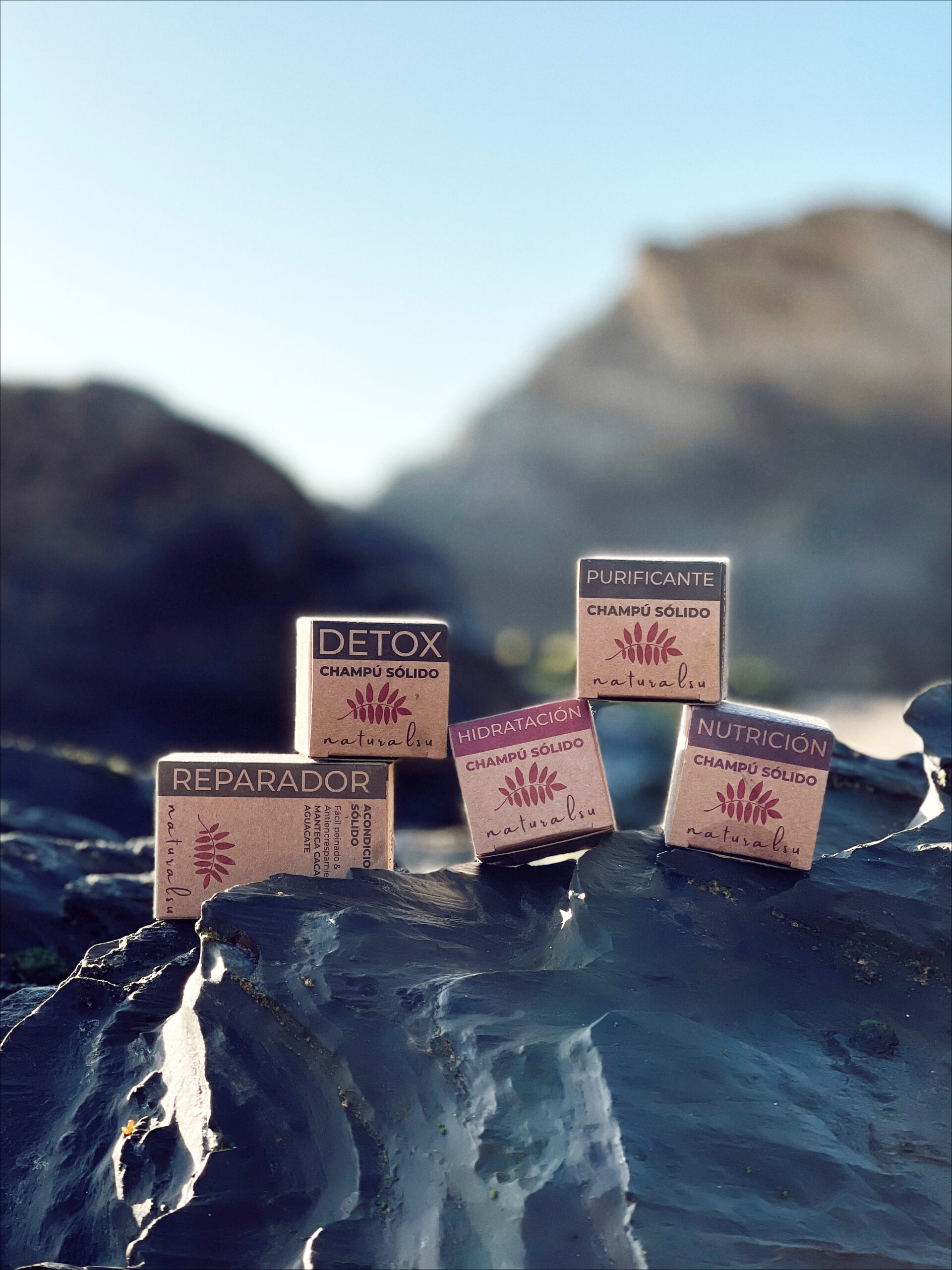 HairCare by NaturalSu champú sólido purificante · shikakai & maní con esencia oriental